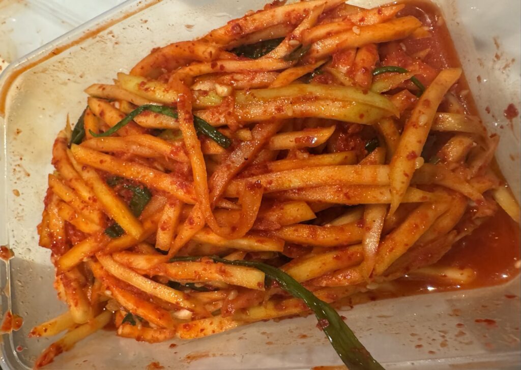 Kimdaegam Hansikのパパイヤキムチ