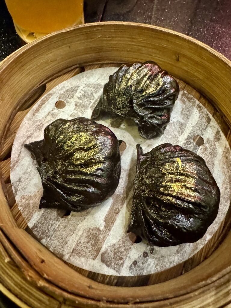 イカ墨点心