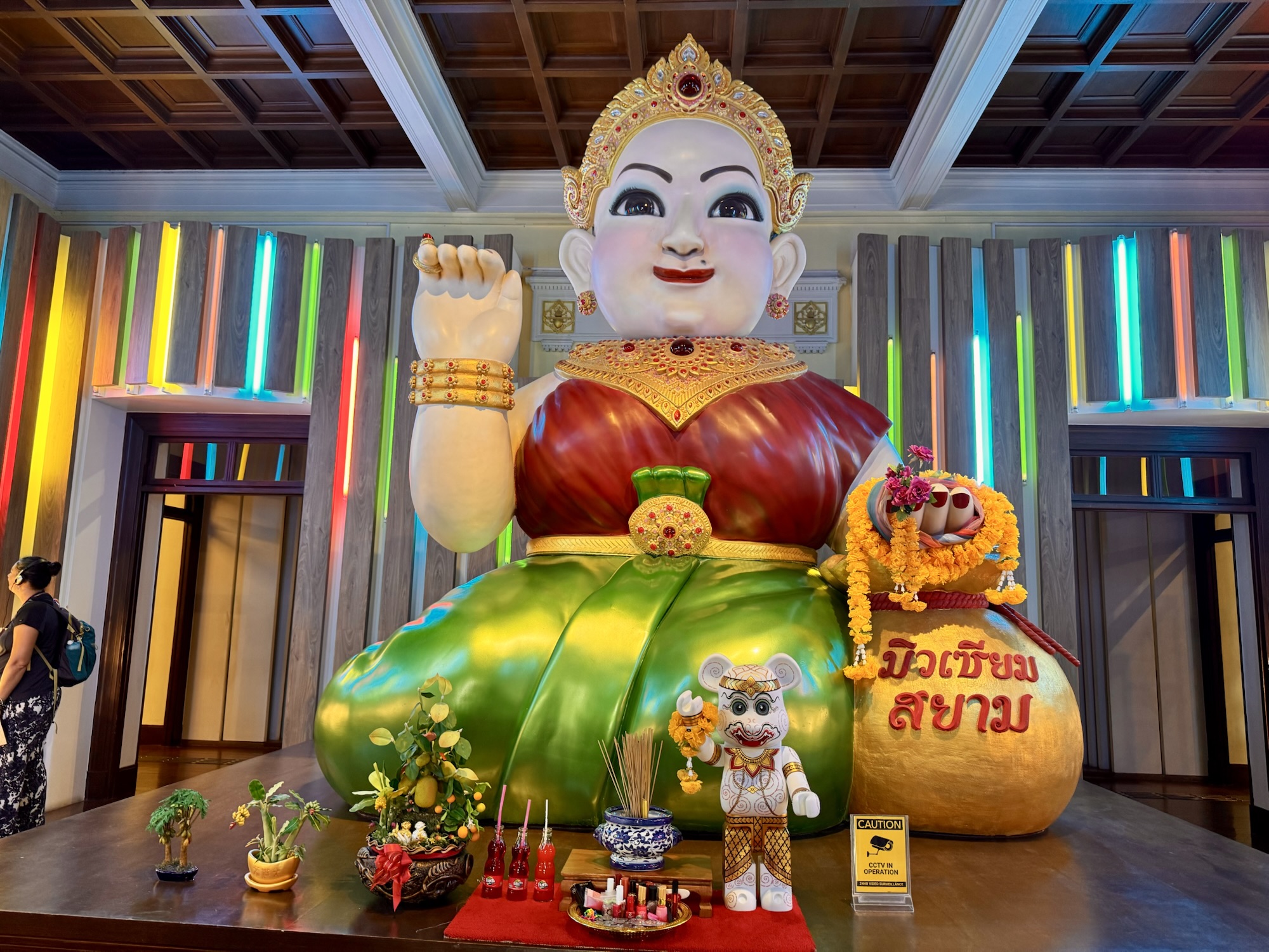 サイアム博物館　宝くじっぽい像