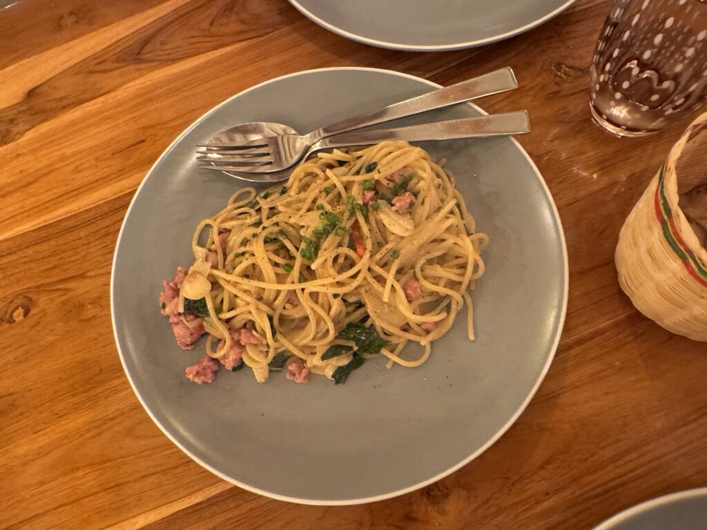 Peppeソーセージのペペロンチーノ