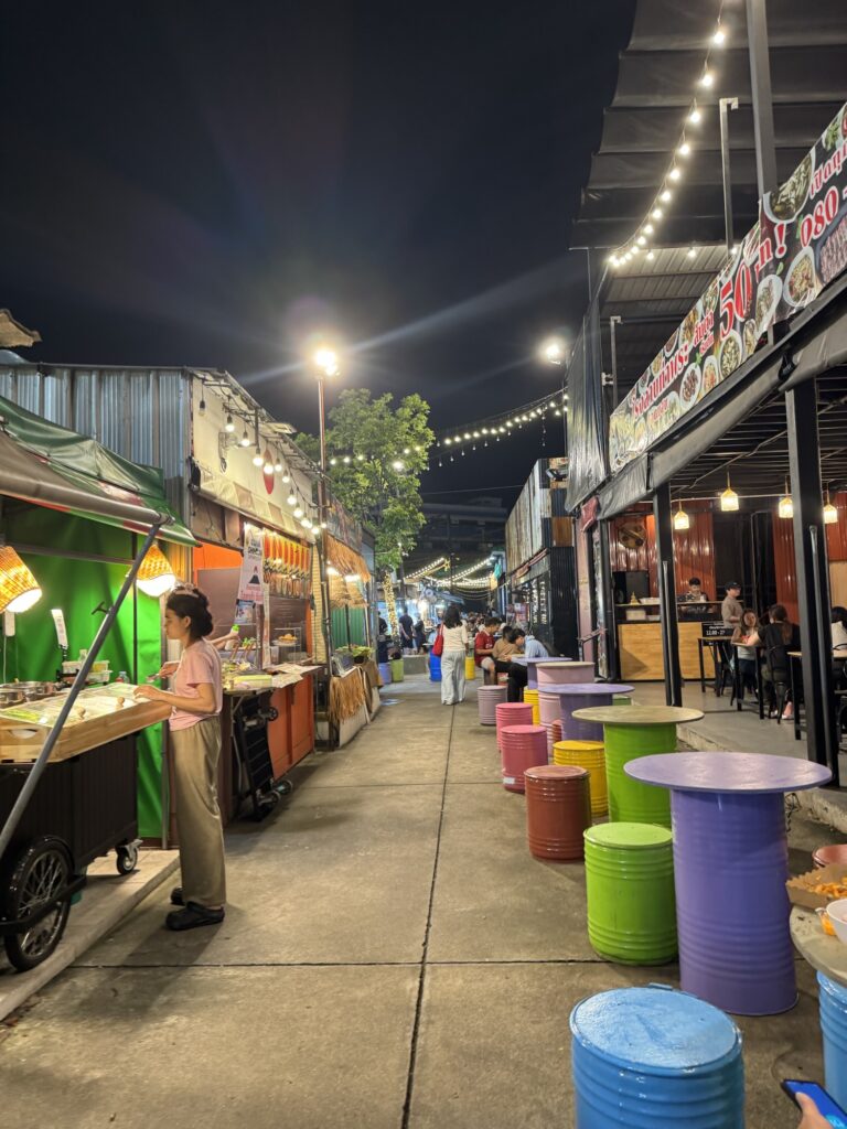 ウドムスックウォーク