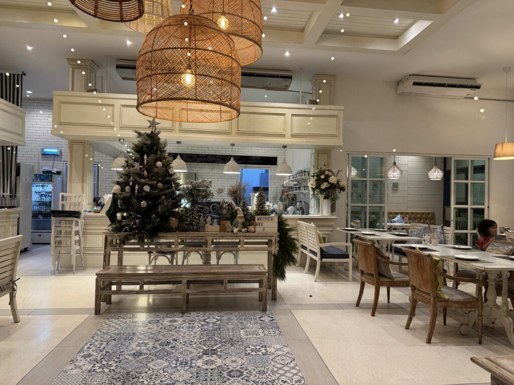 マザーメイアイキッチン　mother may i kitchen 店内の様子　装飾 　