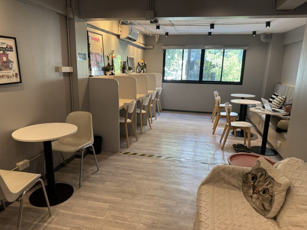 Playroom　ノマド　作業　カフェ　バンコク