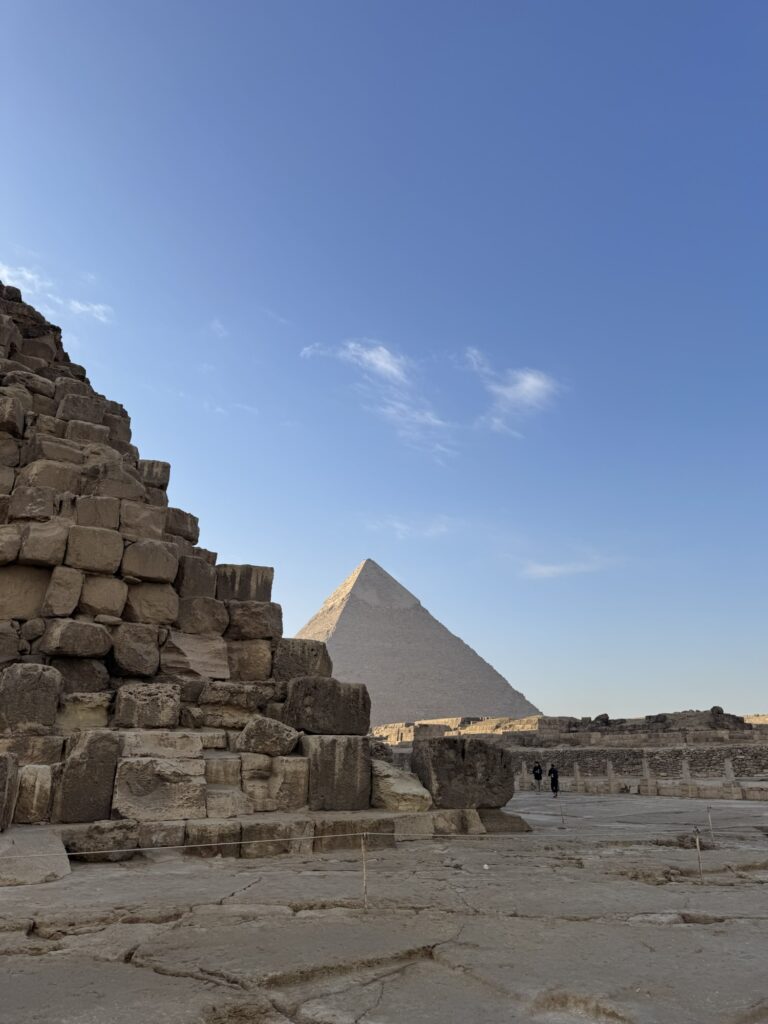 ピラミッド　ギザ