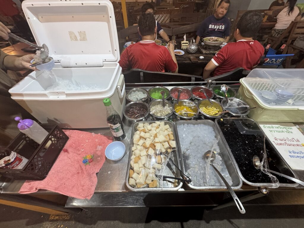 ソムバットムーガタ　タイスイーツ